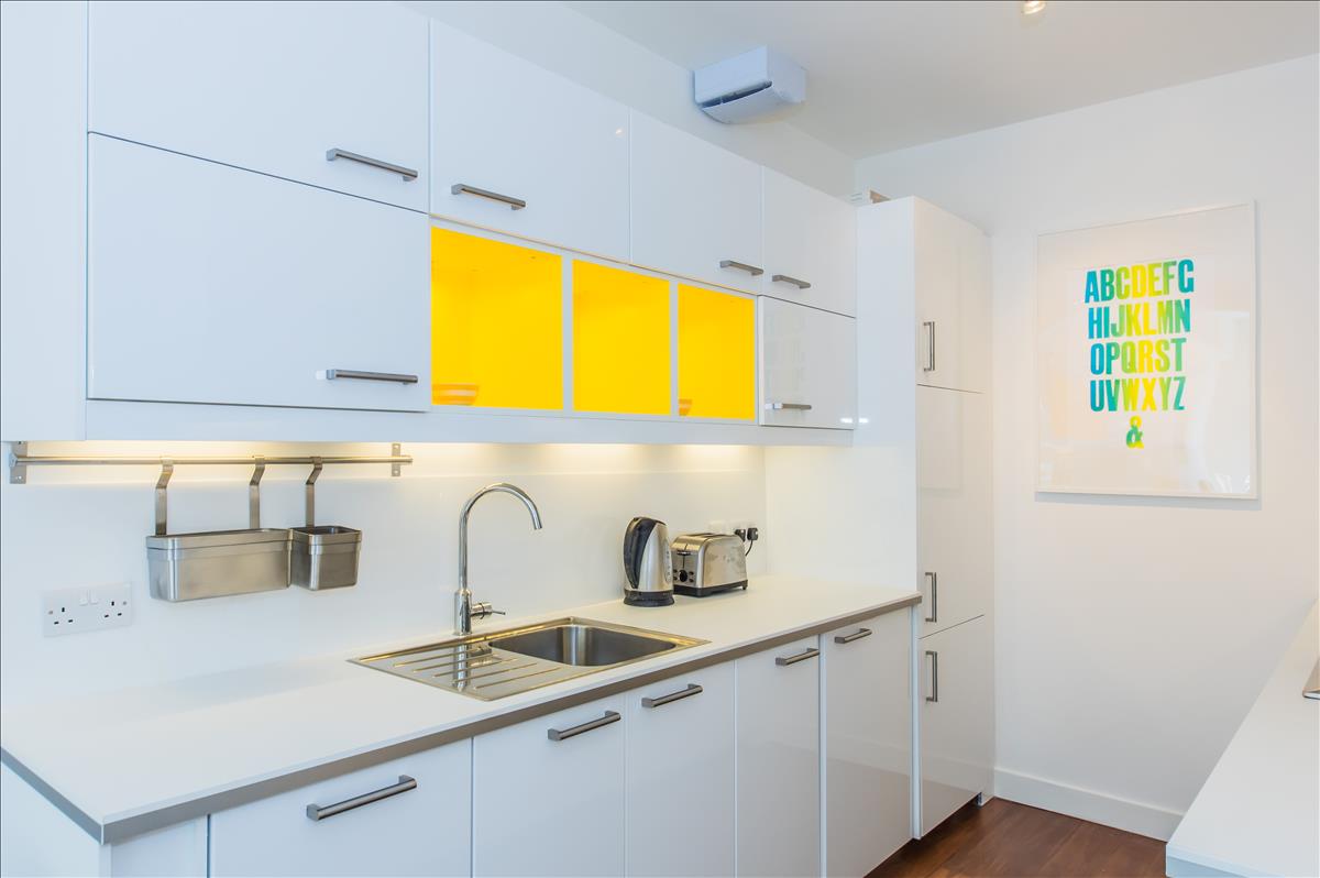 Flat Jerome Street in Greater London