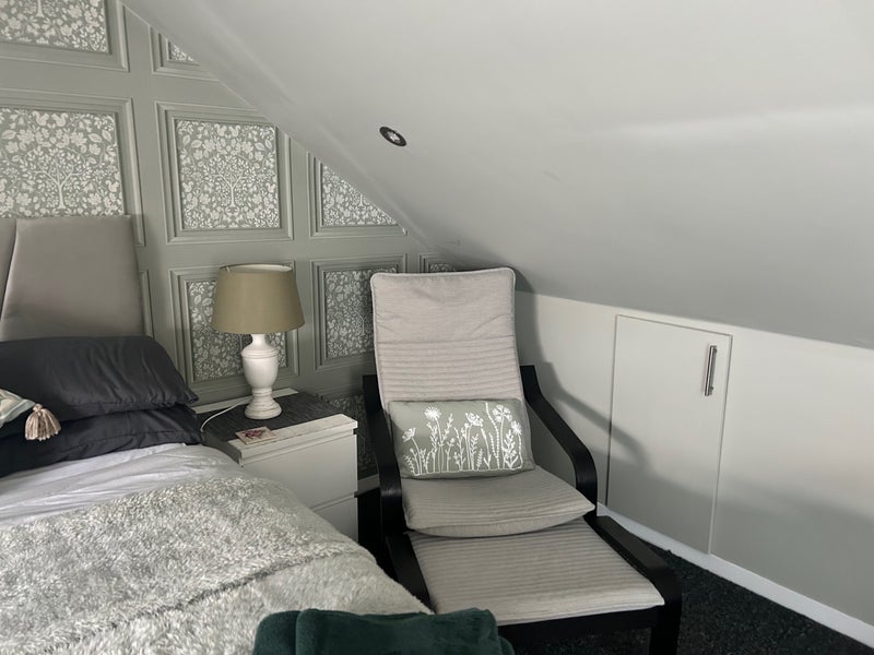 Room Cobbles Crescent in Crawley
