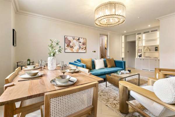 Flat Pembridge Gardens in Greater London