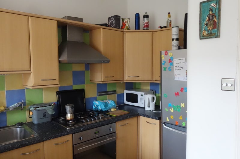 Room Barrington Drive in Glasgow