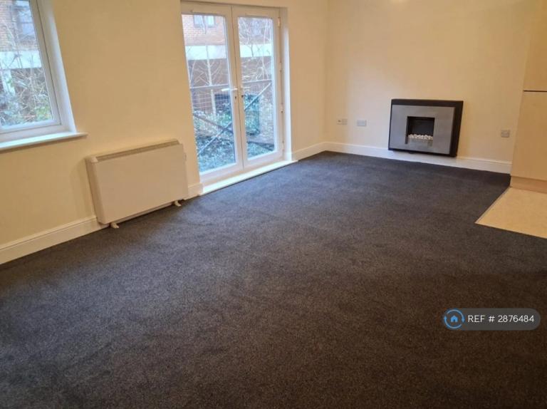 Flat Hampden Close in St Leonards