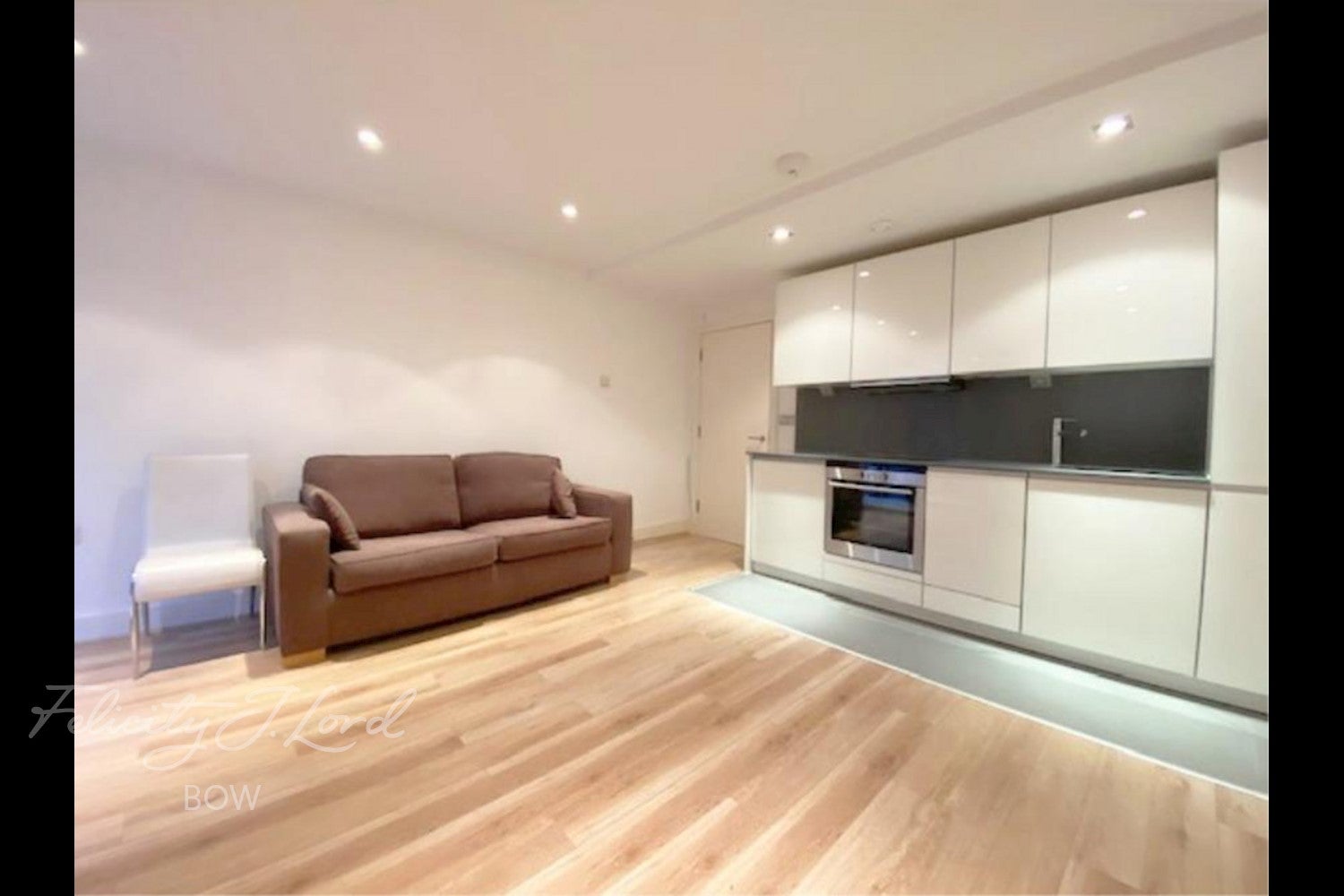 Flat Yeo Street in Greater London