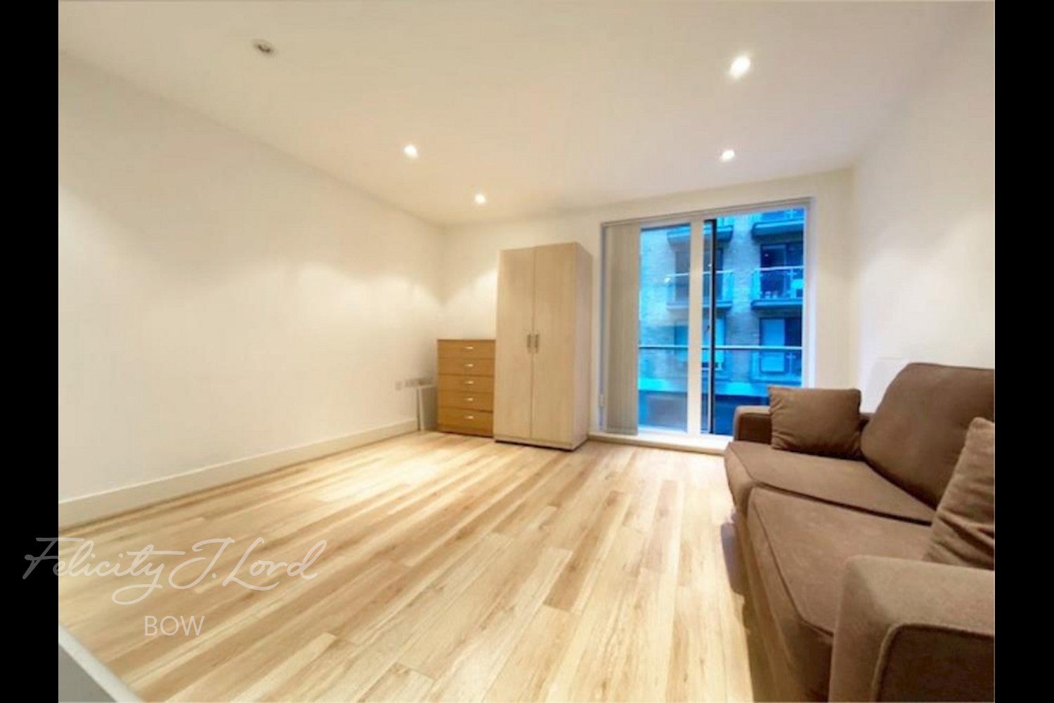 Flat Yeo Street in Greater London