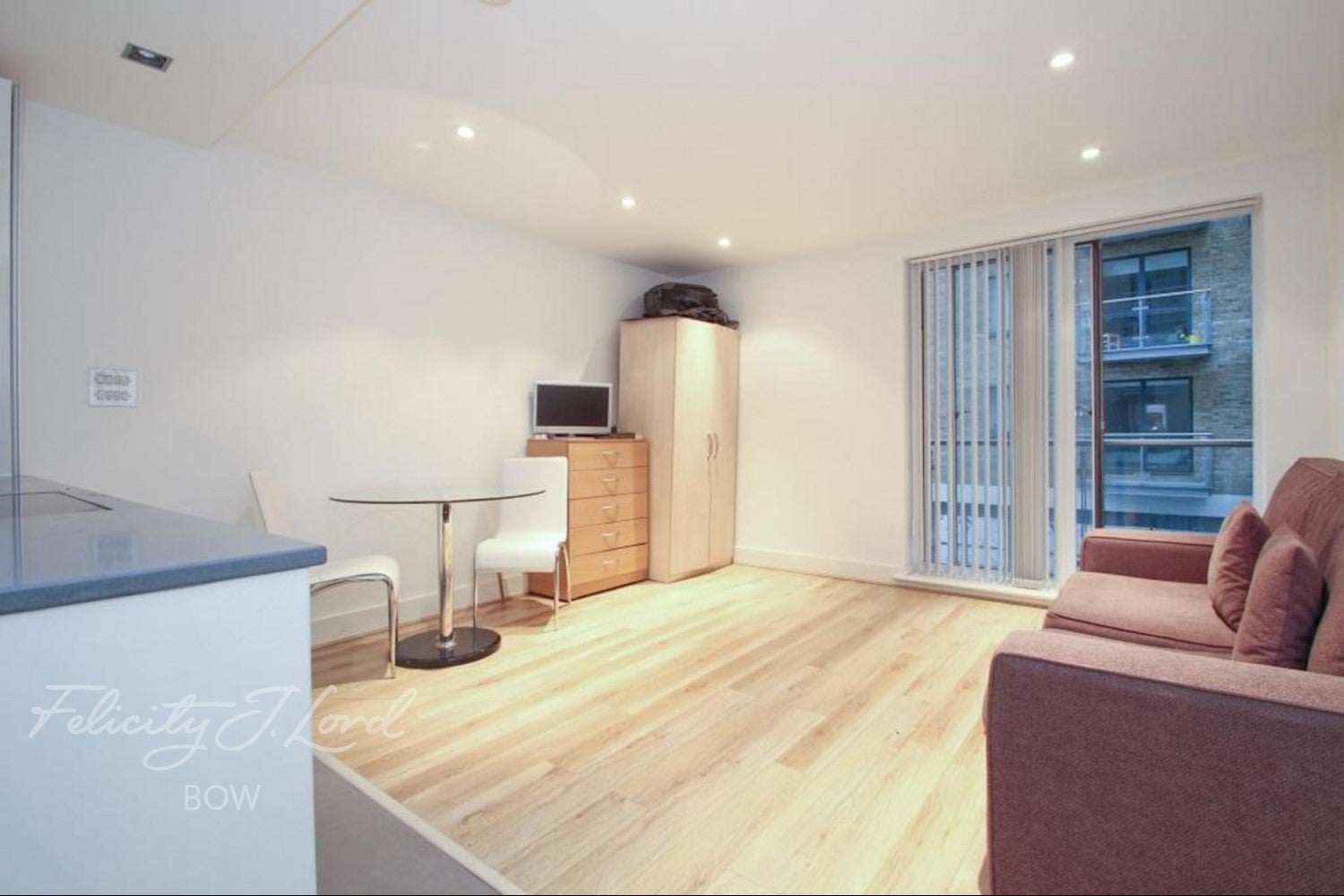 Flat Yeo Street in Greater London