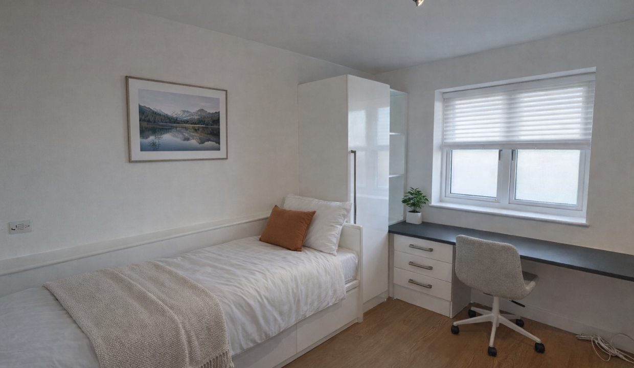 Flat Sandhurst Road in Leicester