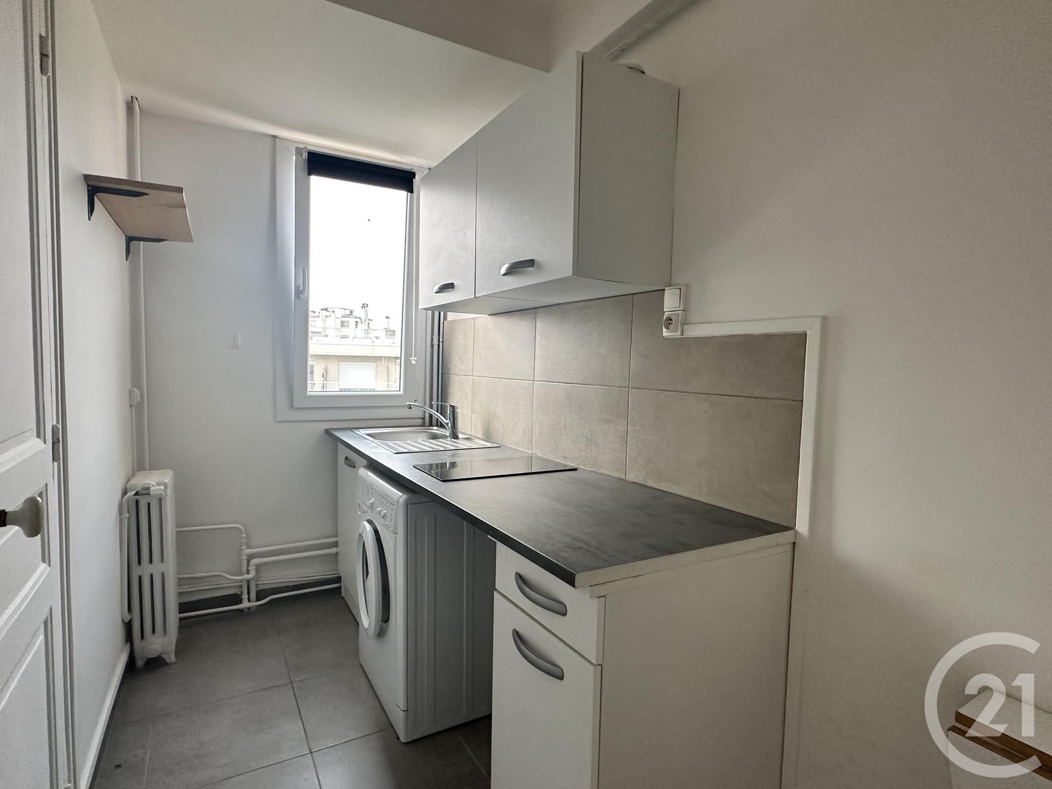 Flat Avenue Mathurin Moreau in Paris