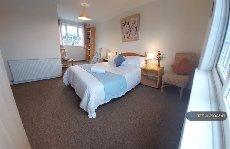 Room Annan Road in Dumfries