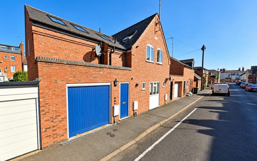 Flat New Street in Royal Leamington Spa