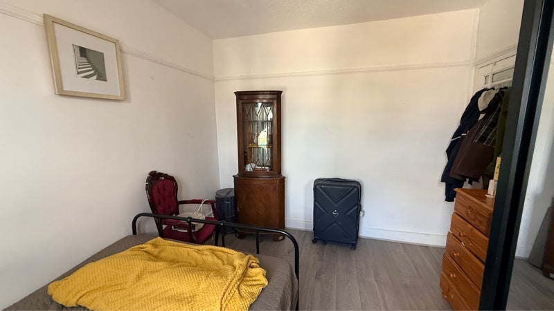 Room Coleridge Avenue in Greater London