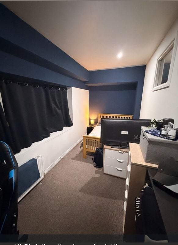 Room Luna Street in Manchester