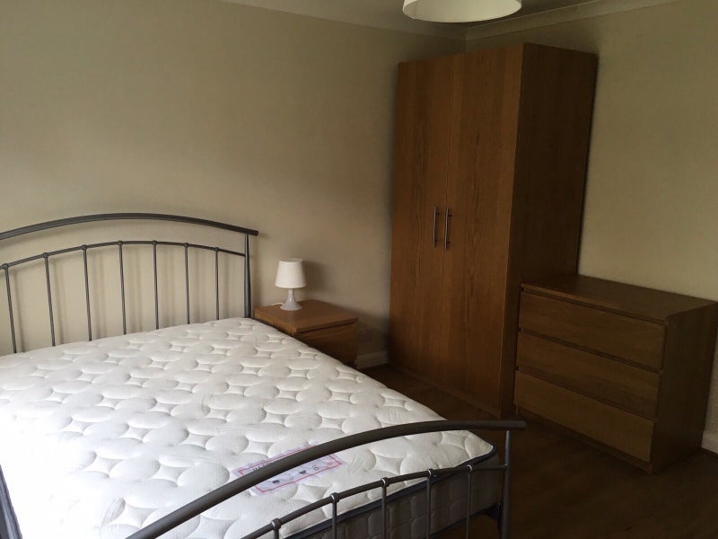 Room Ash Road in Crawley