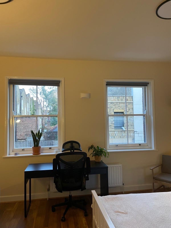 Room Ashfield Street in Greater London