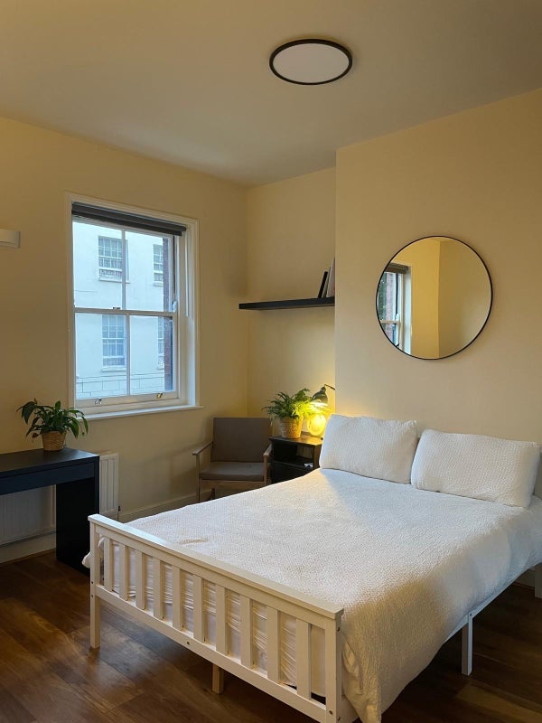 Room Ashfield Street in Greater London