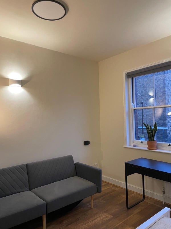 Room Ashfield Street in Greater London