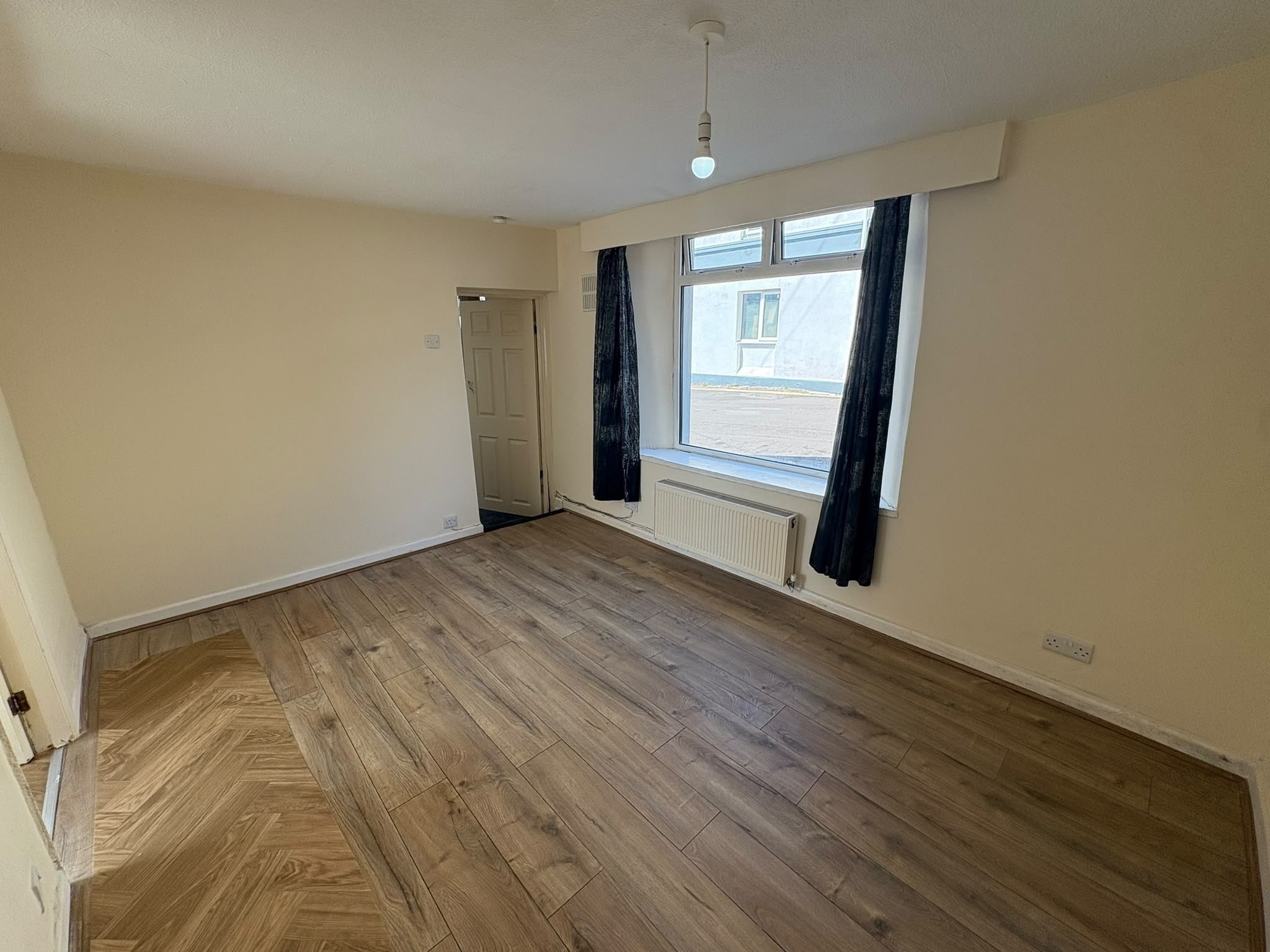 Flat Ellacombe Road in Torquay