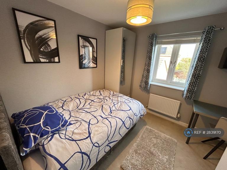 Room Flitt Leys Close in Cranfield