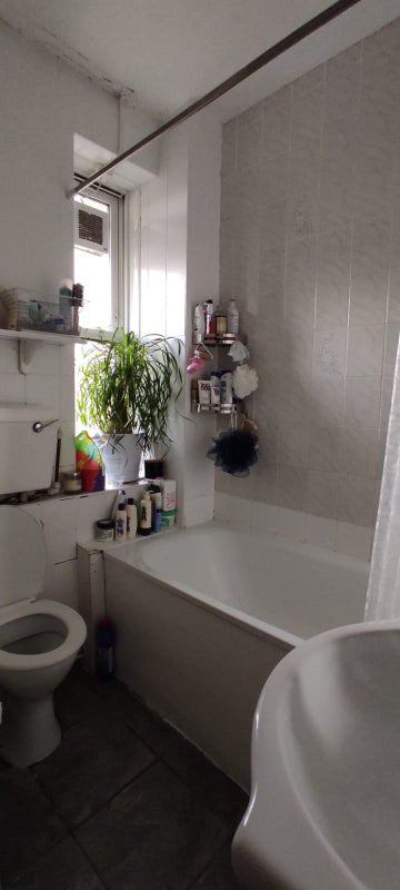 Room Porlock Street in Greater London