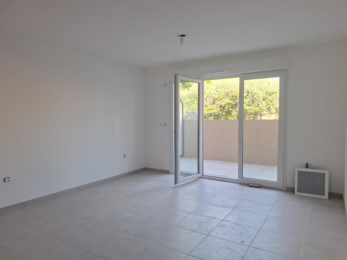 Flat Lotissement Bain in Draguignan