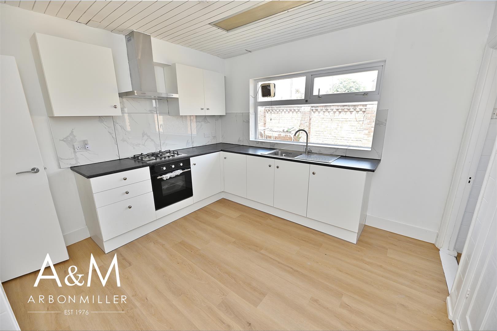 Room Fremantle Road in Greater London
