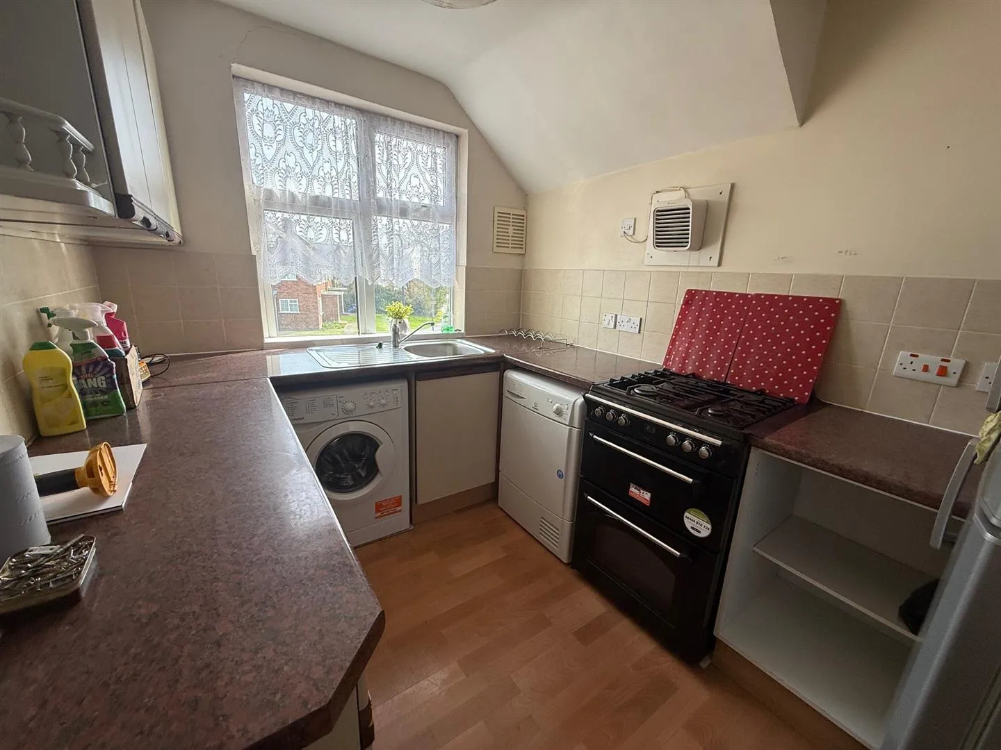 Flat Elms Lane in Greater London