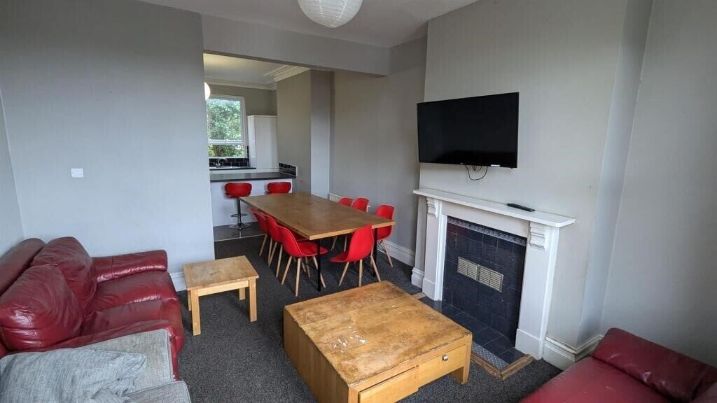 Room Norman Road in Manchester