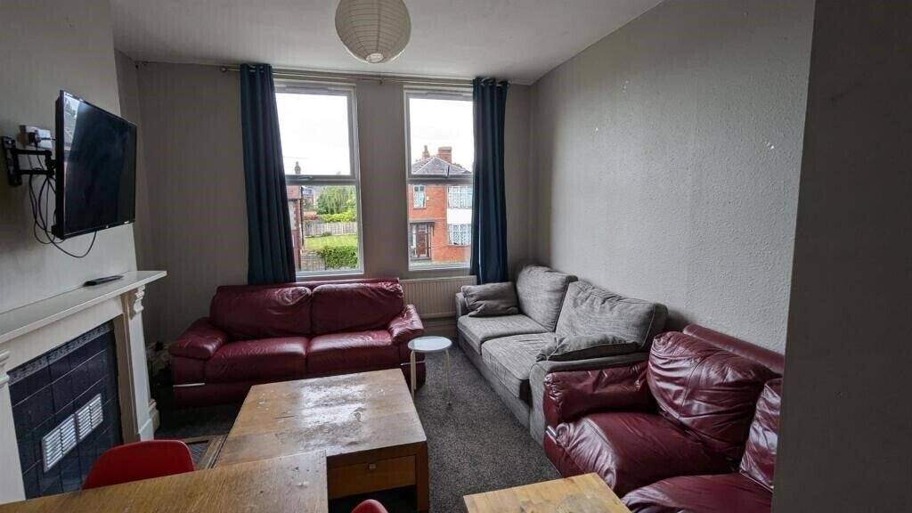 Room Norman Road in Manchester