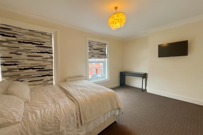 Room Headingley Avenue in Leeds