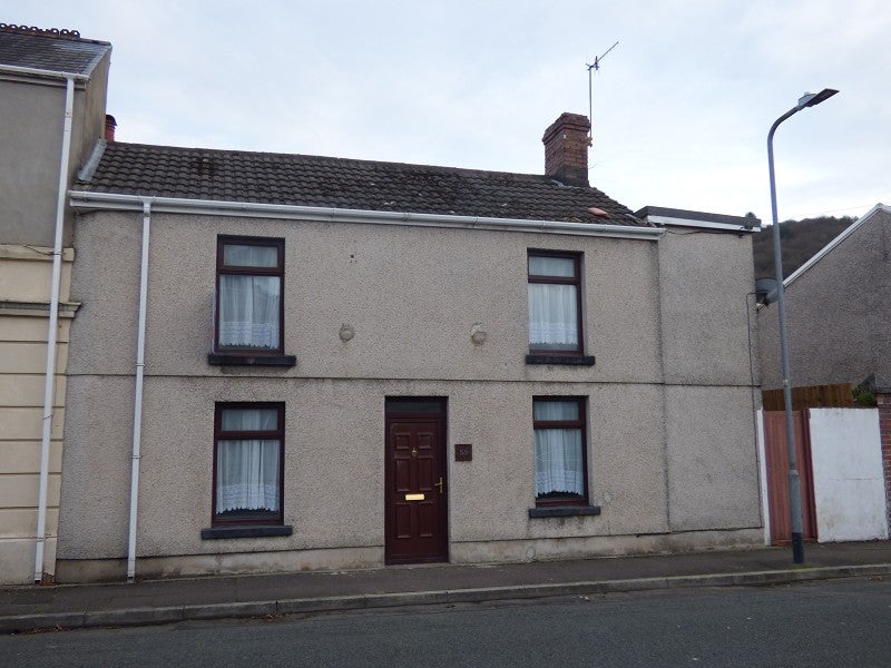 House Hunter Street in Briton Ferry
