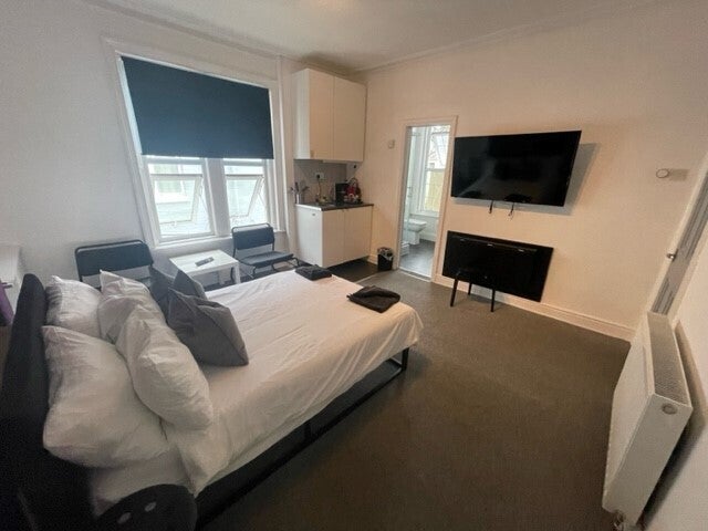 Room Southcote Road in Bournemouth