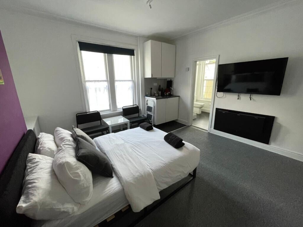 Room Southcote Road in Bournemouth