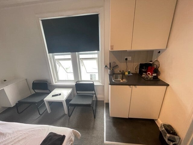 Room Southcote Road in Bournemouth