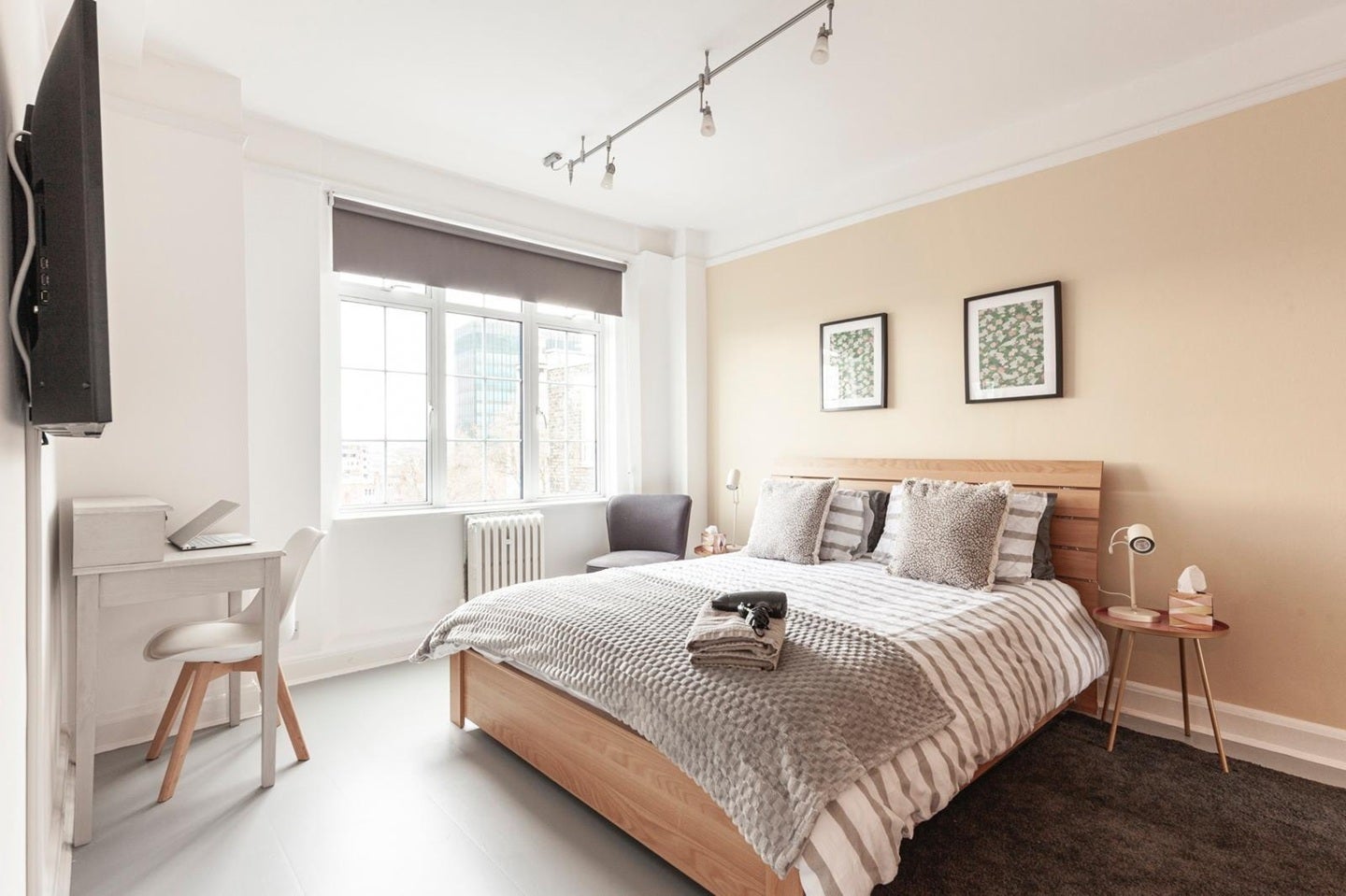 Flat Upper Woburn Place in Greater London