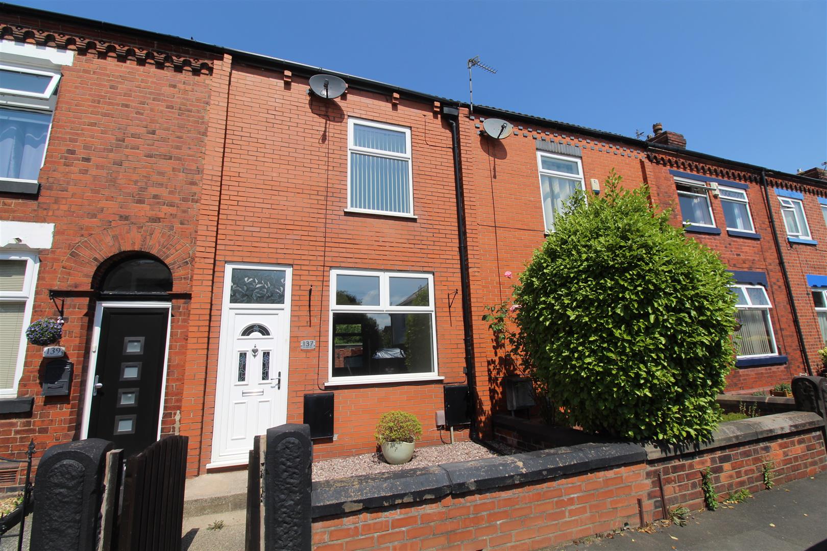House Mason Street in Bolton