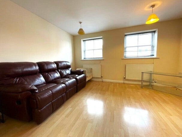 Flat Middleborough in Colchester