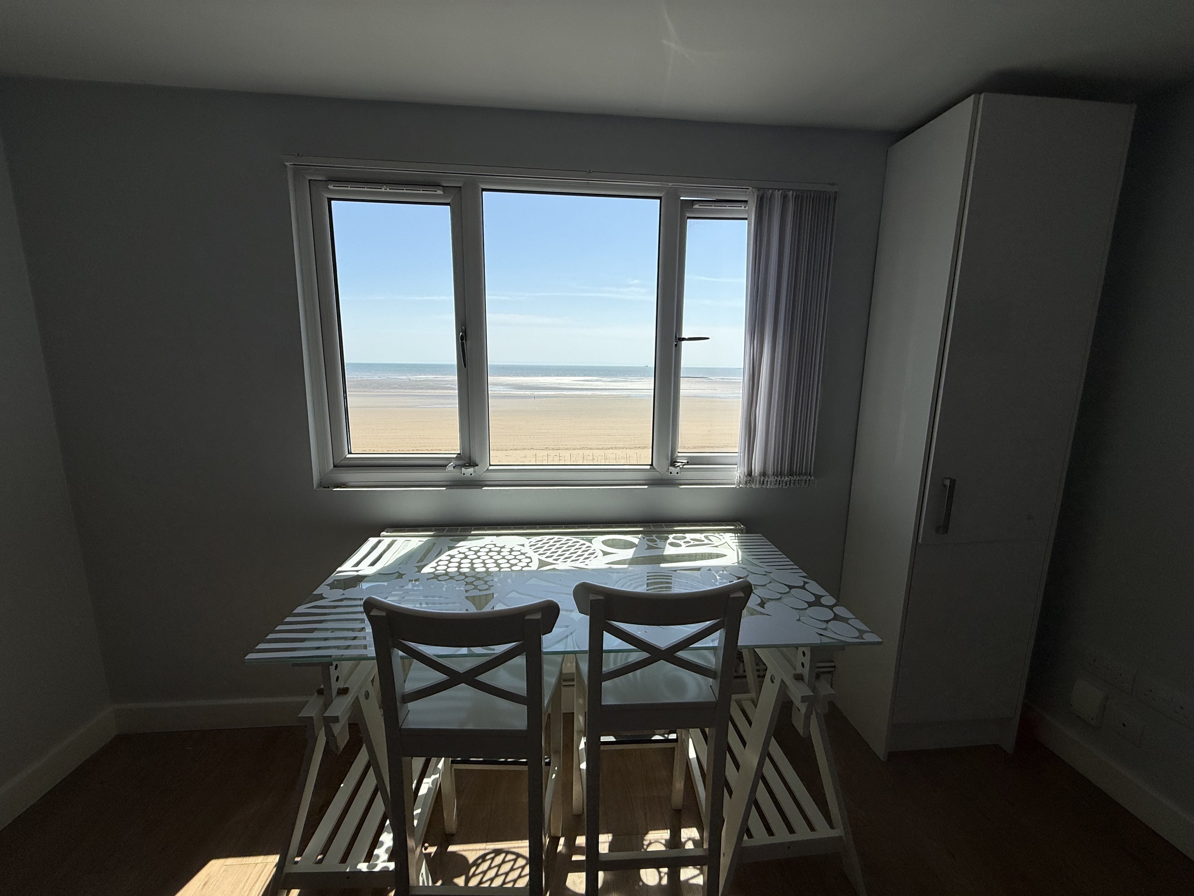Flat Oystermouth Road in Swansea