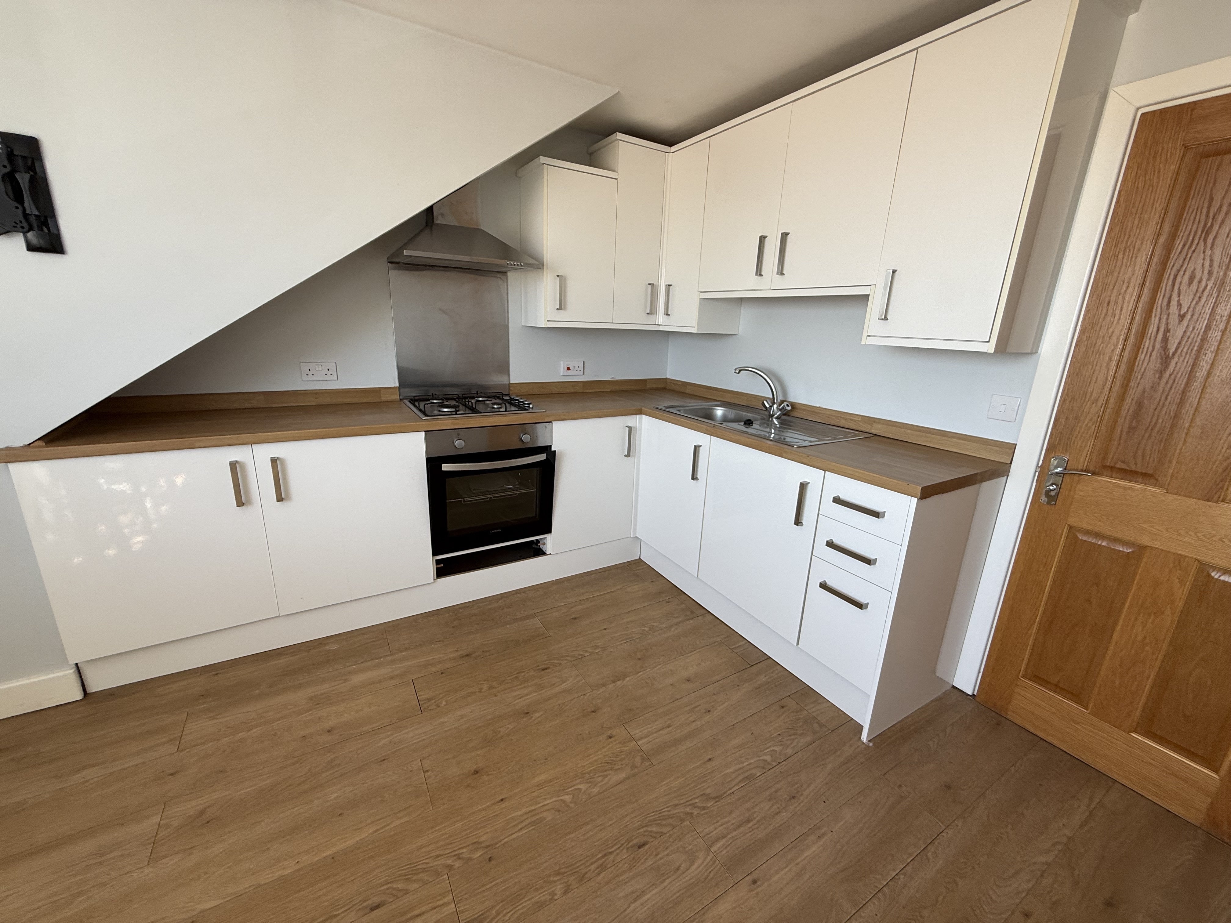 Flat Oystermouth Road in Swansea