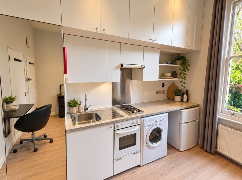 Flat Gwendwr Road in Greater London