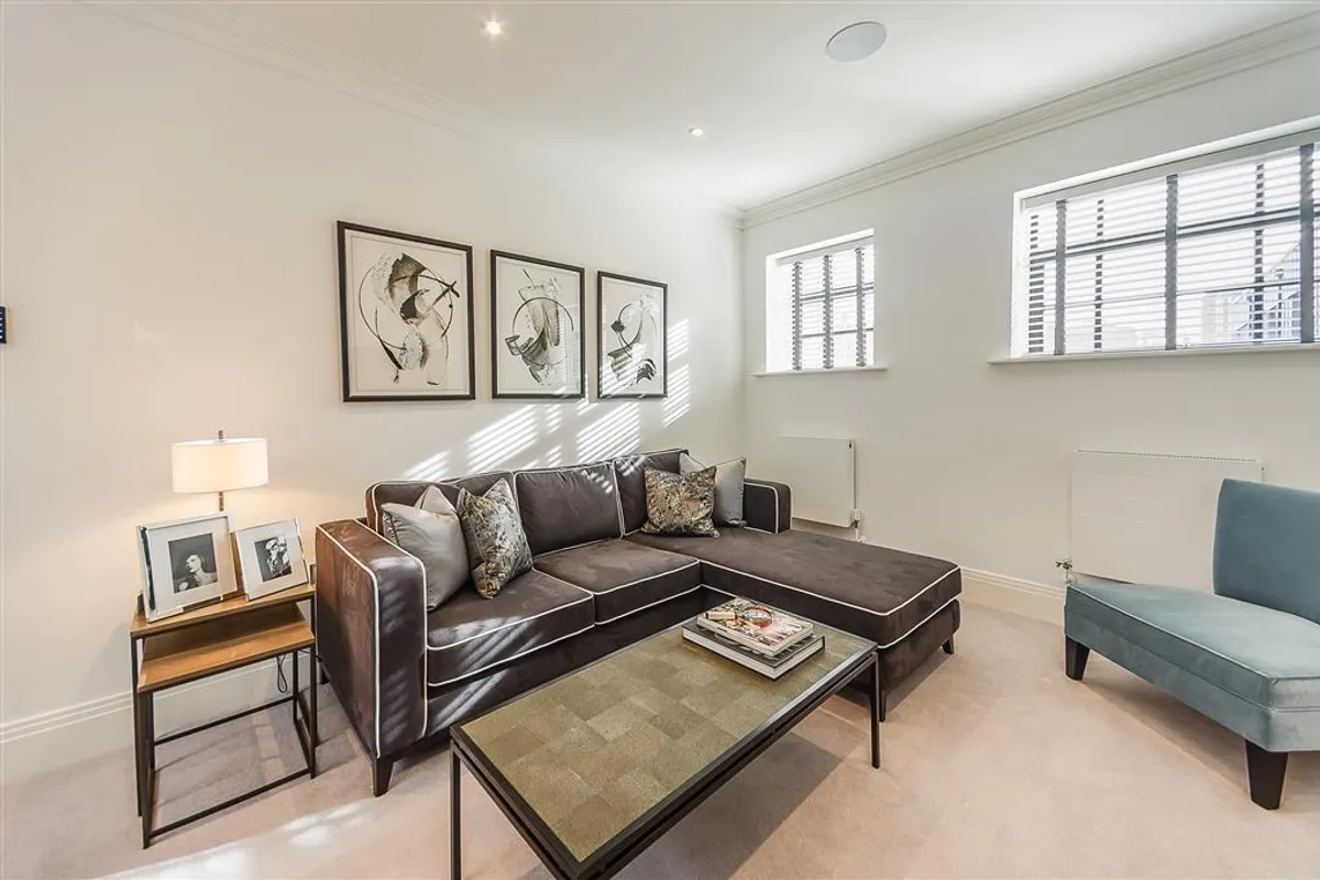 Flat Rainville Road in Greater London