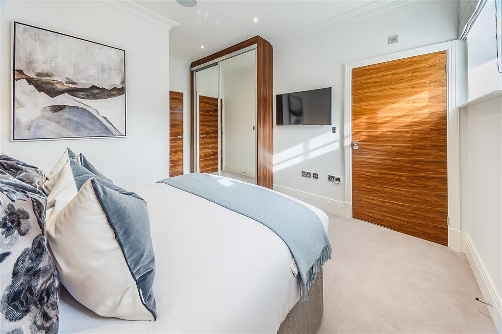 Flat Rainville Road in Greater London