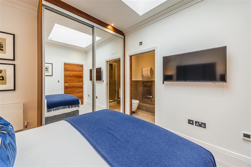 Flat Rainville Road in Greater London