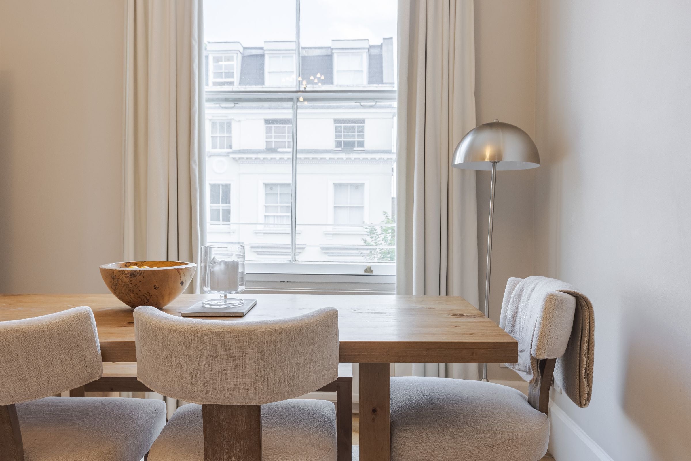 Flat Pembridge Gardens in Greater London