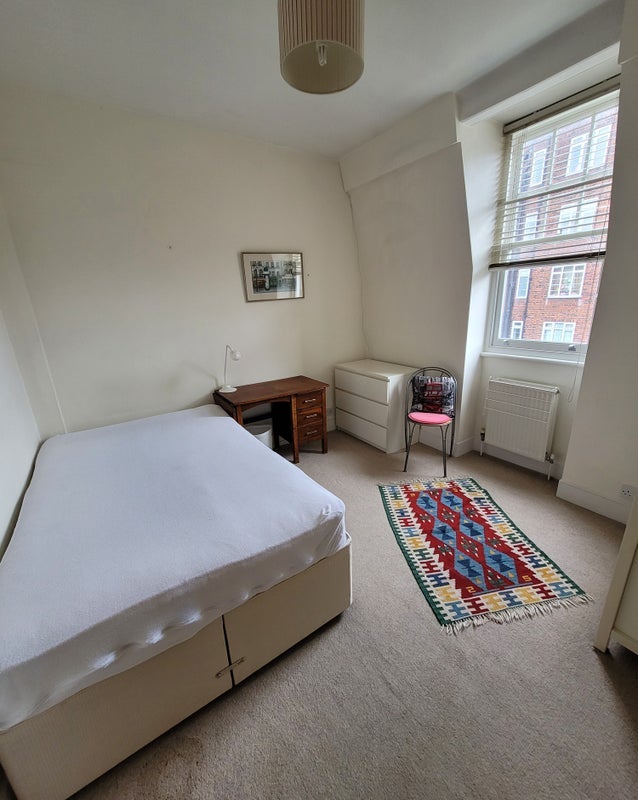 Flat Haverstock Hill in Greater London