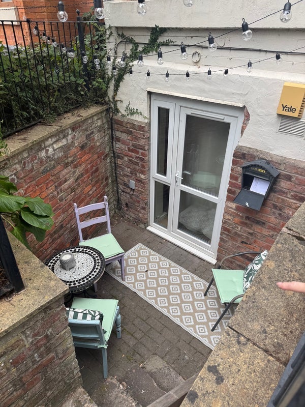 Room Demesne Road in Manchester