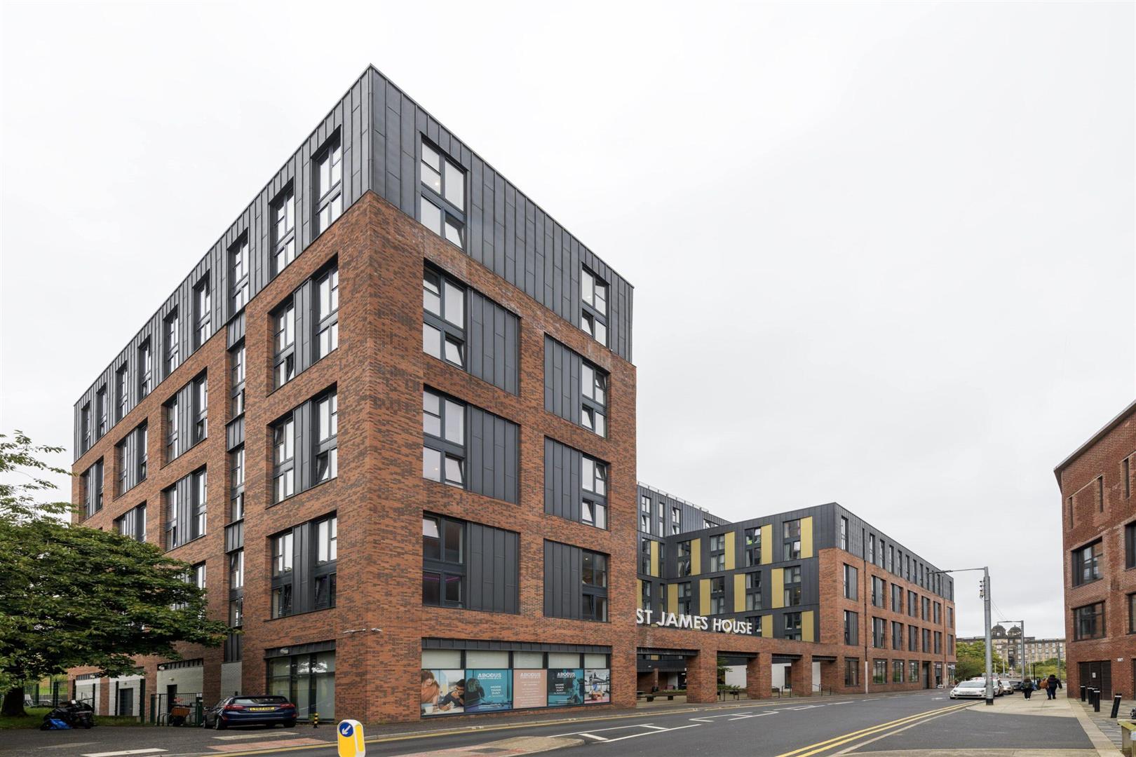Flat St James Road in Glasgow