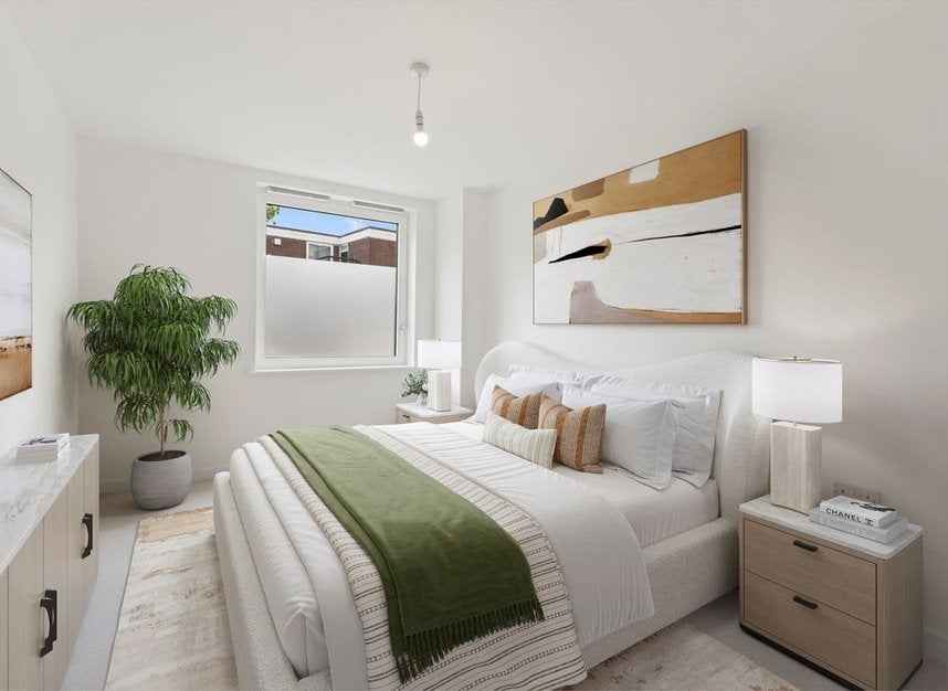 Flat Clarence Avenue in Greater London