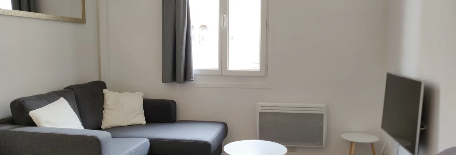 Flat Place Jean Jaurès in Marseille