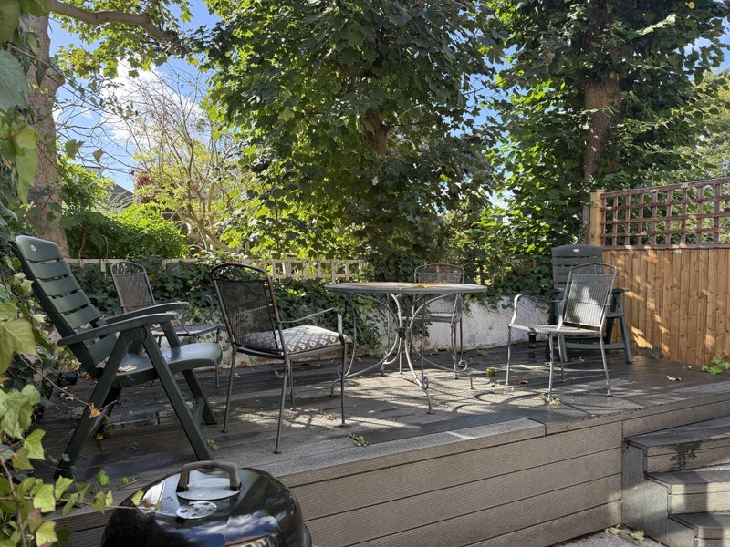 Room Kingscourt Road in Greater London