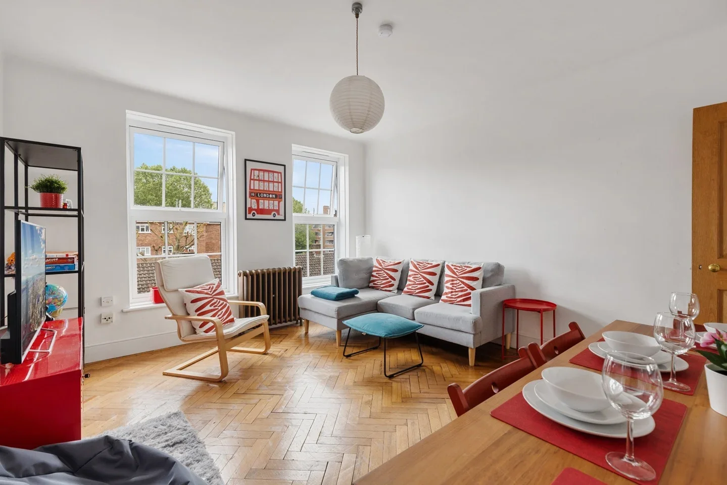 Flat Adelina Grove in Greater London