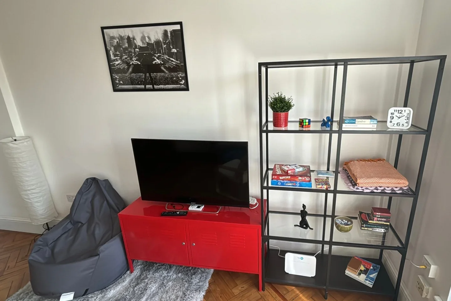 Flat Adelina Grove in Greater London