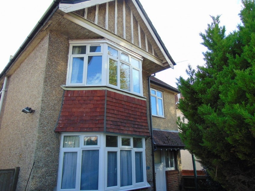 Flat Blenheim Gardens in Southampton